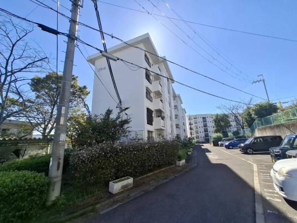 泉北槇塚台住宅9号棟