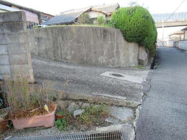 和泉市唐国町２丁目の土地