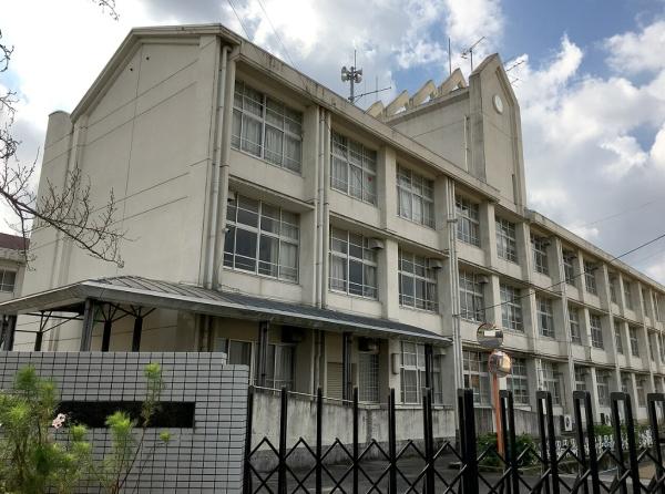 羽曳野市東阪田の土地(羽曳野市立西浦東小学校)