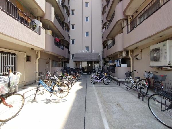 山洋コーポ