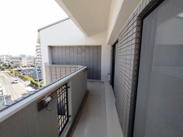 マンションラークB