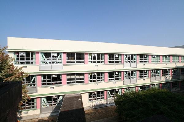 和泉市王子町3丁目の中古一戸建て(和泉市立信太中学校)