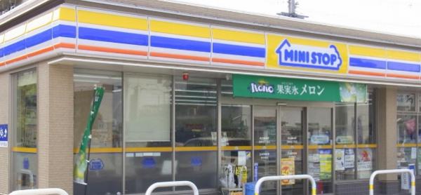 東大阪市新鴻池町の中古一戸建て(ミニストップ加納8丁目店)