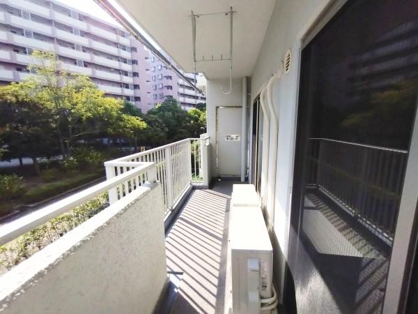 南港フローラルハイツ22号棟