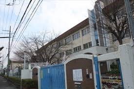 和泉市室堂町の中古一戸建て(和泉市立光明台北小学校)