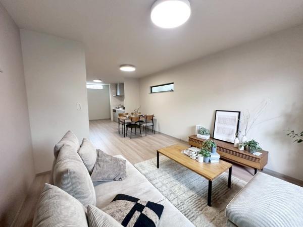 大阪市住吉区庭井1丁目 新築戸建(リビング)