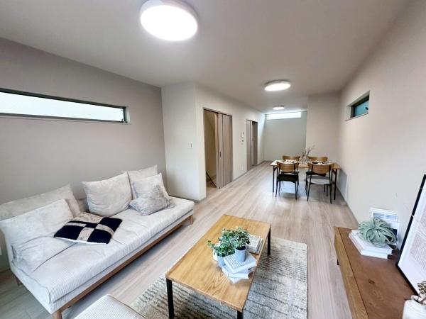 大阪市住吉区庭井1丁目 新築戸建(リビング)