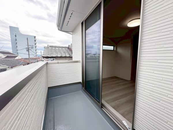 大阪市住吉区庭井1丁目 新築戸建(バルコニー)