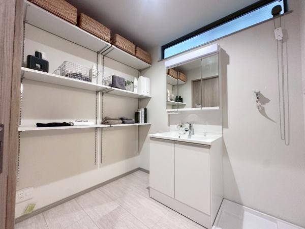 大阪市住吉区庭井1丁目 新築戸建(洗面台・洗面所)