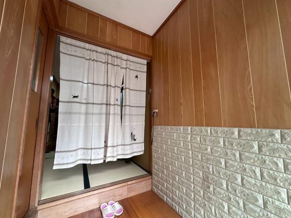 大阪市住之江区西加賀屋2丁目の中古一戸建て(玄関)