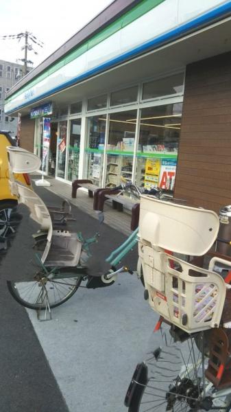 エスリード帝塚山(ファミリーマート岸里東二丁目店)