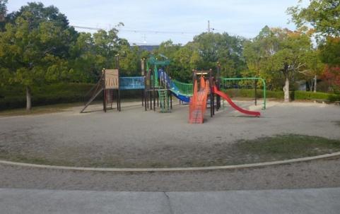 ディークラディア川西(中央公園)