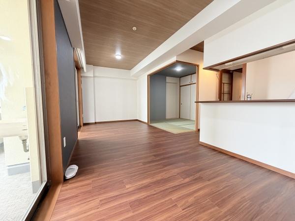 ディークラディア川西