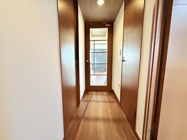 ディークラディア川西