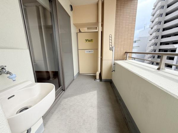 ディークラディア川西