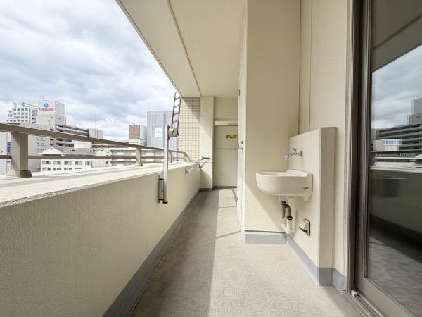 ディークラディア川西