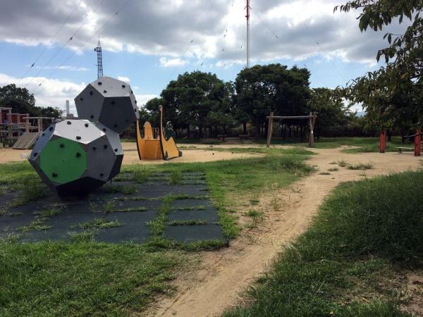 高石市綾園１丁目の中古一戸建て(鴨公園)