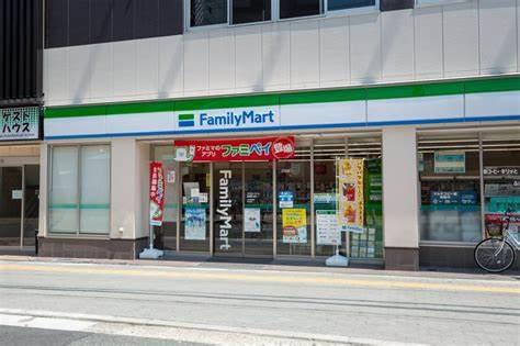 ネオコーポ鶴橋(ファミリーマート鶴橋駅北店)