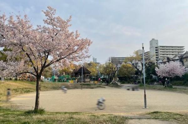 大阪市平野区喜連東２丁目の土地(長吉出戸公園)