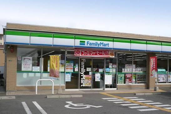 セレッソコート岸和田ザ・グランベイ(ファミリーマート岸和田並松店)