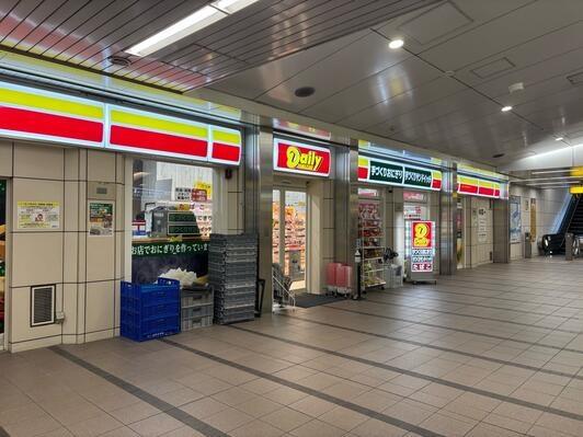 ベイサイドシティコスモスクエア駅前(デイリーヤマザキコスモスクエア駅店)