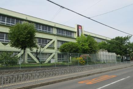 和泉市山荘町２丁目の中古一戸建て(和泉市立黒鳥小学校)