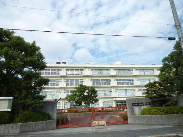 サンハイツ宝塚五月台A棟(宝塚市立中山五月台中学校)