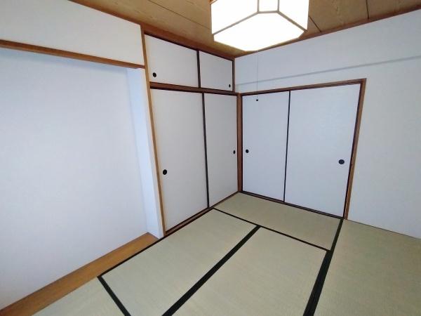 マンションラークB