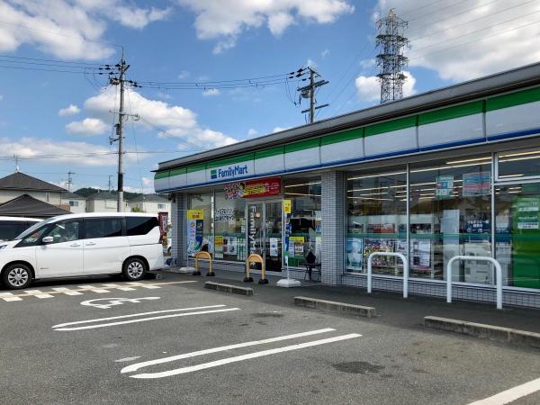 京都府木津川市木津宮ノ裏 中古テラスハウス(ファミリーマート木津駅前店)