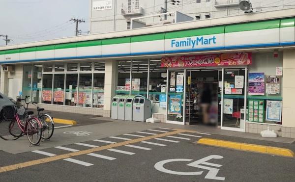 高見フローラルタウンイーストスクエア27(ファミリーマート福島北港通店)