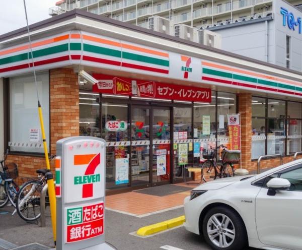 ダイアパレス三国1号館(セブンイレブン大阪三国本町2丁目店)