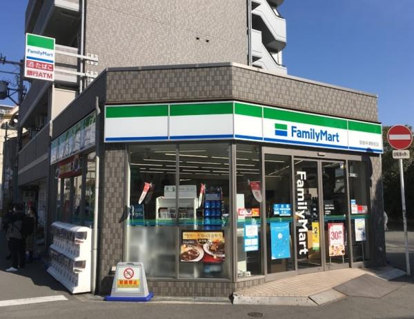 サンクタス梅田イノセント(ファミリーマート阪急中津駅前店)