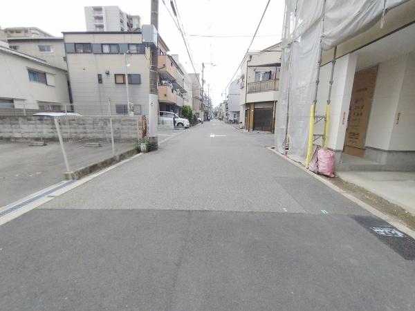 大阪市城東区鴫野西5丁目 新築戸建(前面道路含む現地写真)