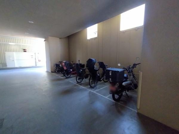 アデニウムタワー梅田