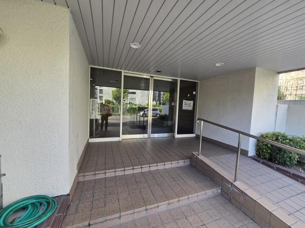 マンション西宮原(エントランス)