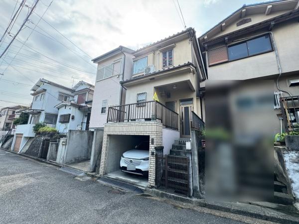 大阪府寝屋川市太秦中町　中古戸建