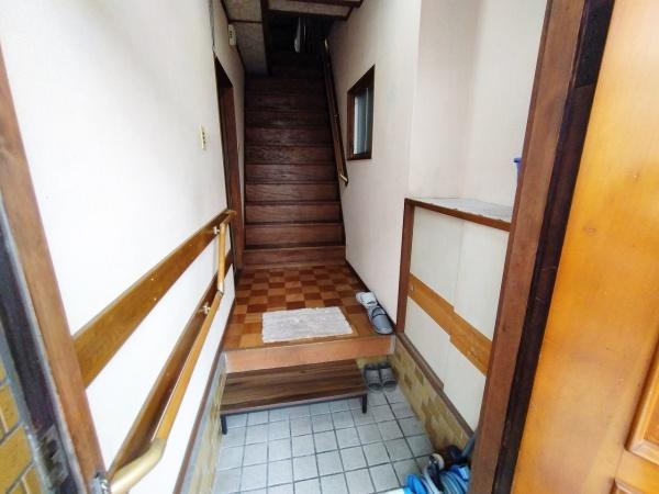 大阪市大正区南恩加島2丁目の中古一戸建て(玄関)