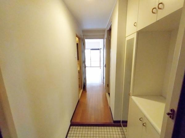 ライオンズマンション新大阪第6(玄関)