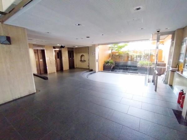 ライオンズマンション新大阪第6(エントランス)