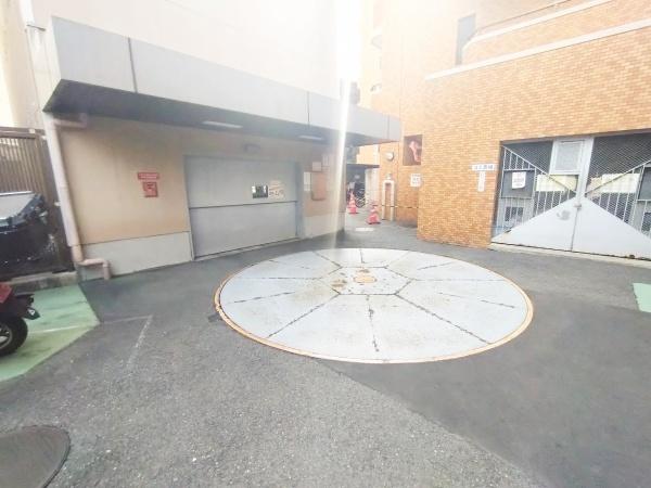 ライオンズマンション日本橋(駐車場)