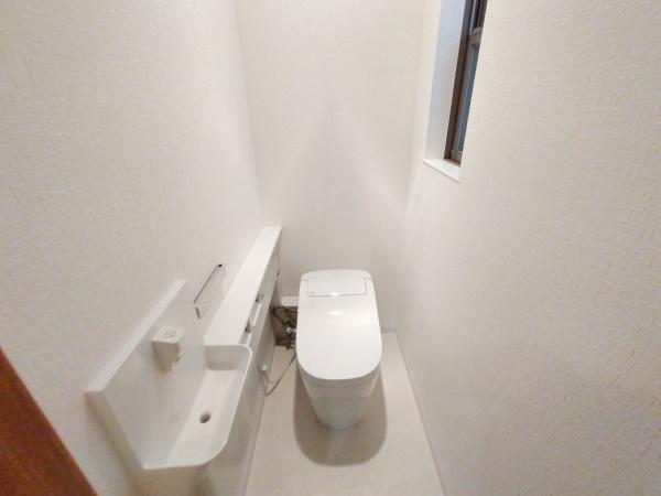 大阪市此花区春日出南1丁目の中古一戸建て(トイレ)