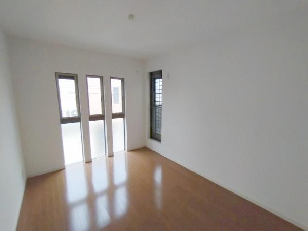 大阪市此花区春日出南1丁目の中古一戸建て(洋室)