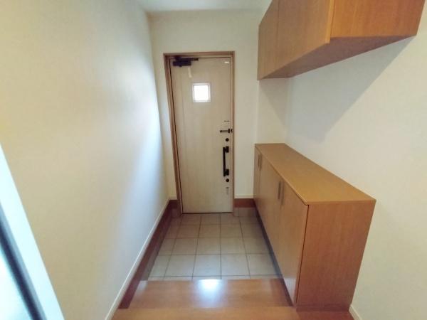 大阪市此花区春日出南1丁目の中古一戸建て(玄関)