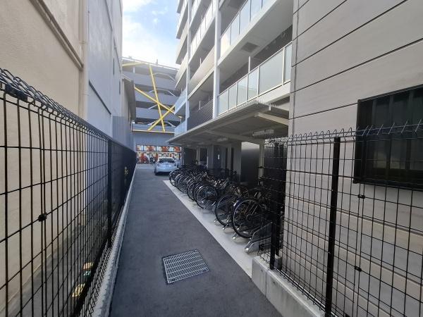 ファステート大阪EASTパーレス