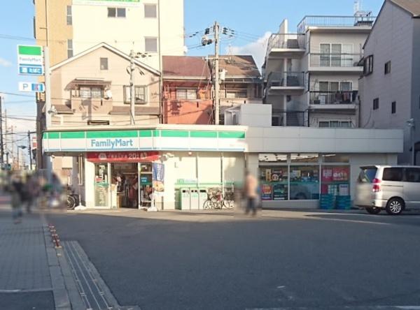 プラザ歌島B棟(ファミリーマート野里一丁目店)
