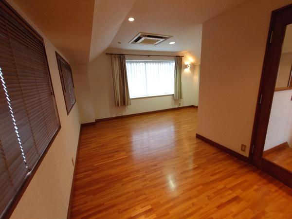 西宮市苦楽園三番町の中古一戸建て