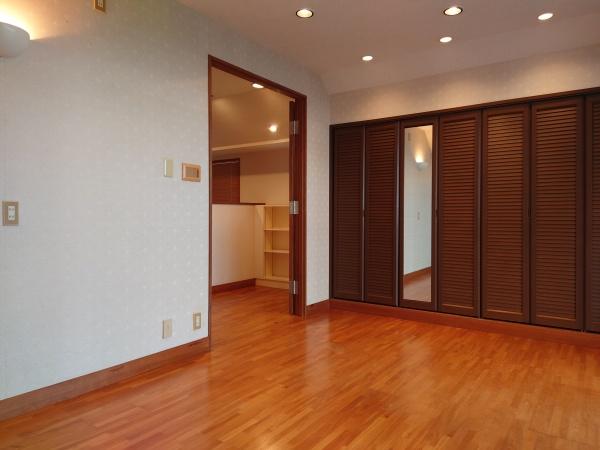 西宮市苦楽園三番町の中古一戸建て