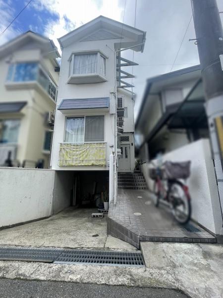 伊丹市荒牧南４丁目の中古一戸建て