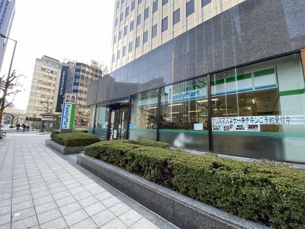 プレミストタワー靭本町(ファミリーマート信濃橋店)