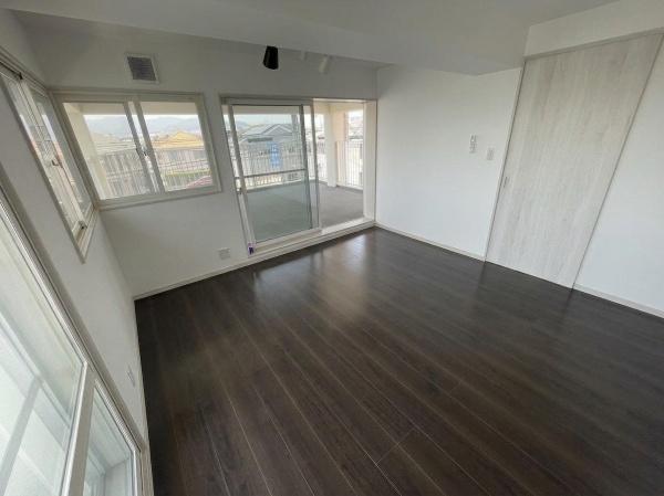 伊丹市緑ケ丘５丁目の中古一戸建て